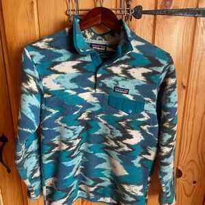Patagonia Teal and White Patterned Fleece